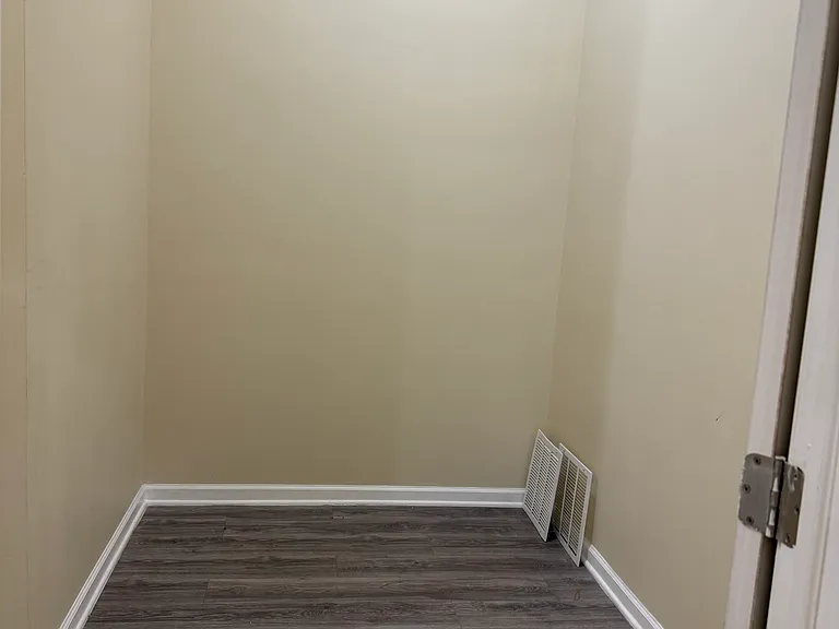 Office space or very small bedroom