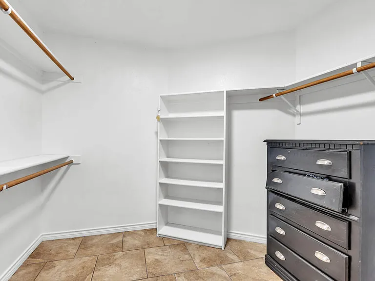 6515 Amber Dr — Photo 20