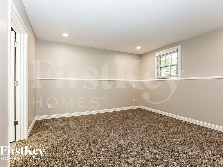 4207 Edinburgh Dr — Photo 9