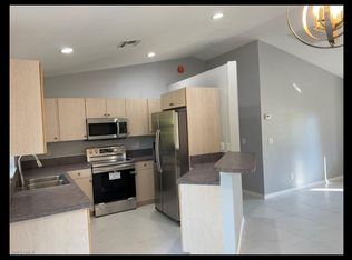 230 1st St NW, Naples, FL 34120