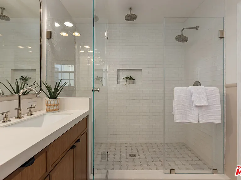 3544 Gardenia Ave — Photo 35