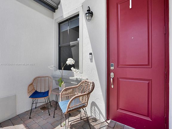 4th image of 25300 SW 115th Ct #25300