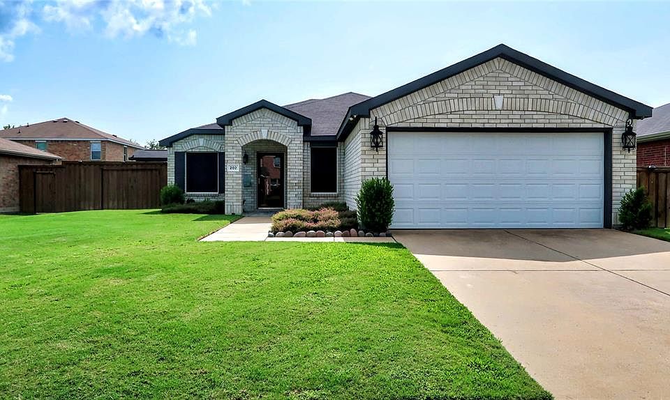 1st image of 202 Dartmouth Dr