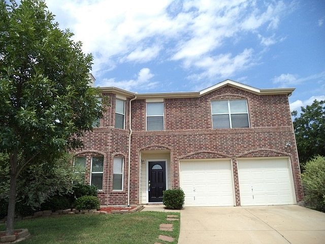 1st image of 121 Oakhurst Dr