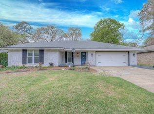 211 Chimney Ln, Haughton, LA 71037