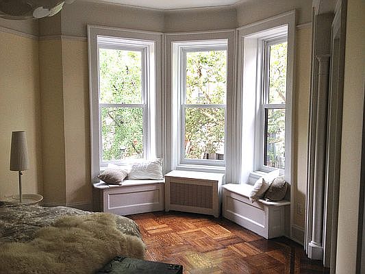 3rd image of 180 Midwood St