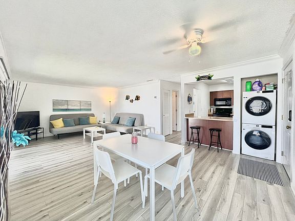 3rd image of 657 Haven Pl