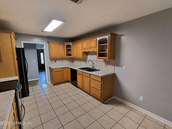 4th image of 11510 Silk Oak Ln