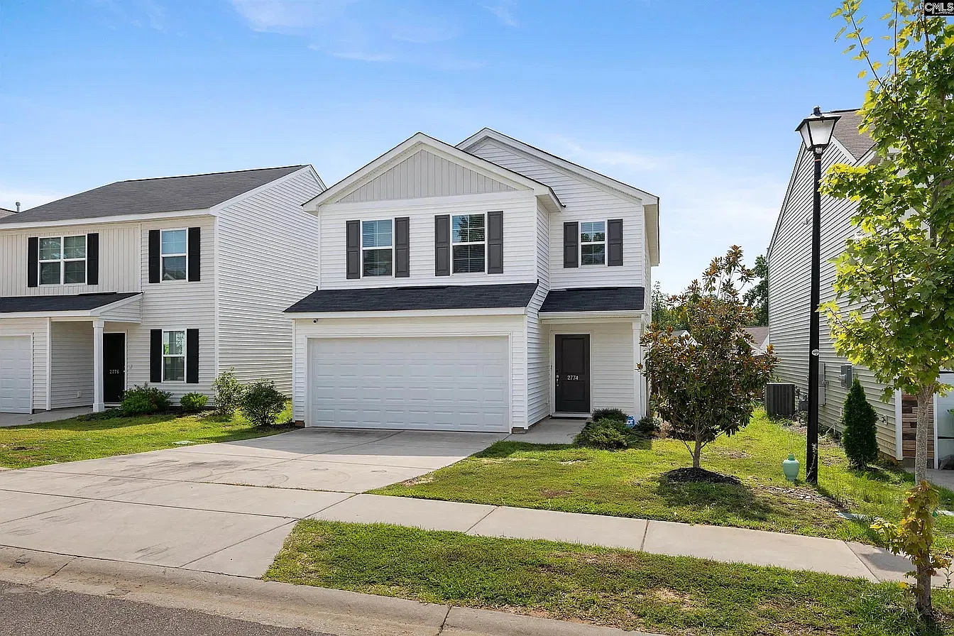 3 bed, 2.5 bath, 1962 sqft, $2,250 — Photo 2
