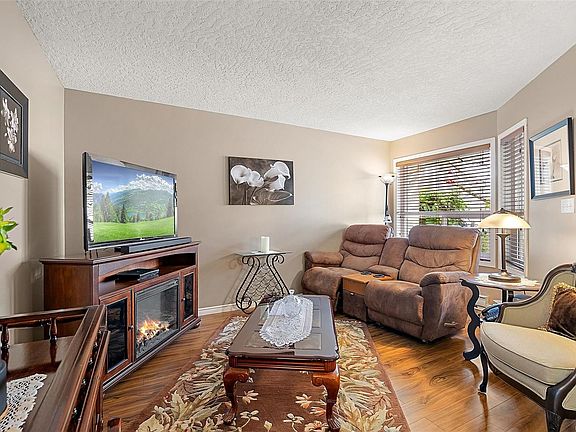 3rd image of 2721 Jacklin Rd #107