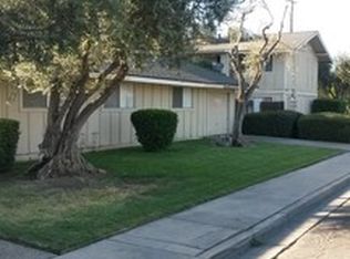 1215 S Central St APT 15, Visalia, CA