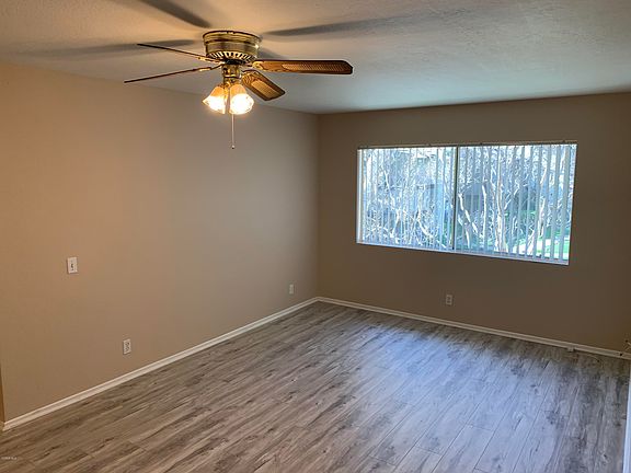 4th image of 1348 Hillcrest Dr #61