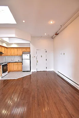 Rented by Optimar International Realty | media 16