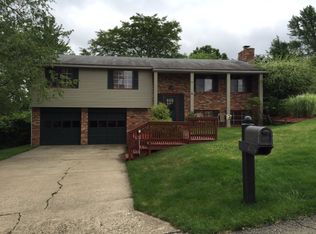 9 Clinton Dr, Wheeling, WV 26003