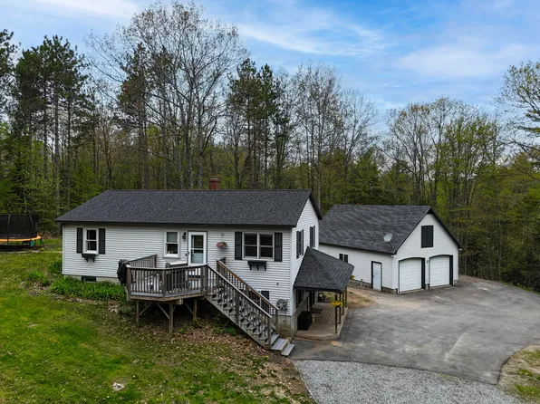 39 Fairbanks Road, Wayne, ME 04284