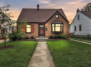 2514 N 73rd St, Wauwatosa, WI 53213