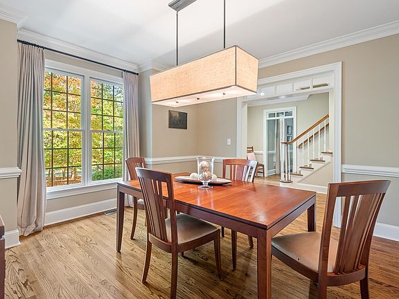 5th image of 3501 Forest Oaks Dr