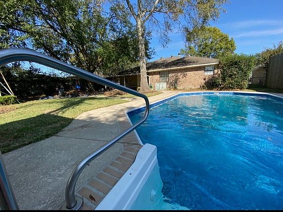 2nd image of 7749 Brazos Ave