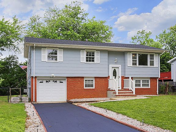 2nd image of 648 Texas Dr