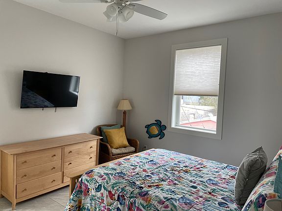 4th image of 302 Ash St #B
