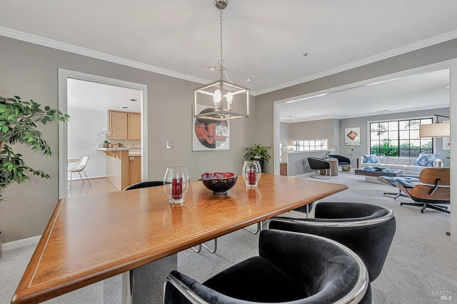 100 Brown Drive photo 1
