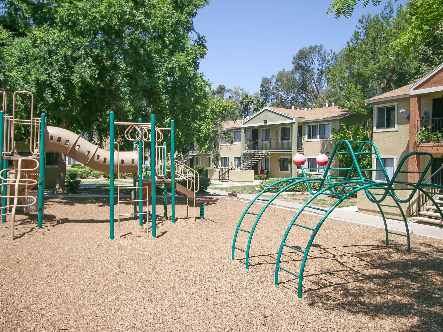 Creekside Villas Apartments — Photo 2