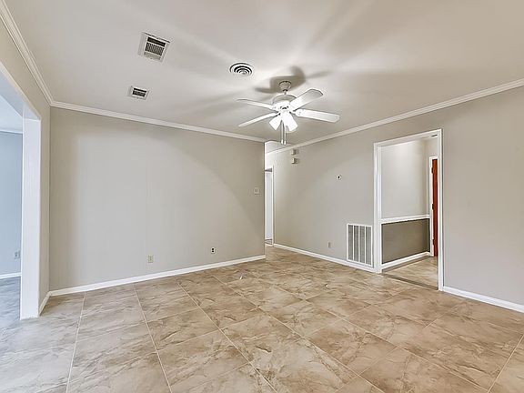 2nd image of 5762 Fontenelle Dr