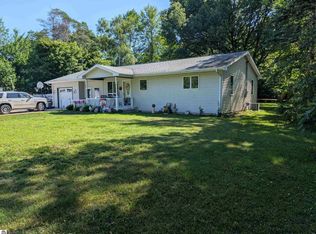 2974 Kaiser Rd, Pinconning, MI 48650