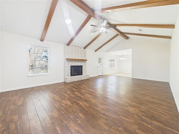 2nd image of 3812 Holly Dr