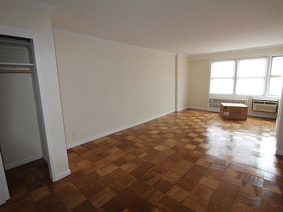 2nd image of 18311 Hillside Ave APT 5C