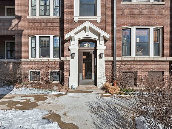 3rd image of 2114 W North Ave APT 2E