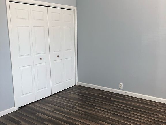 3rd image of 4827 Gardenville Ave