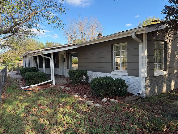 2nd image of 1527 W Dora Ave