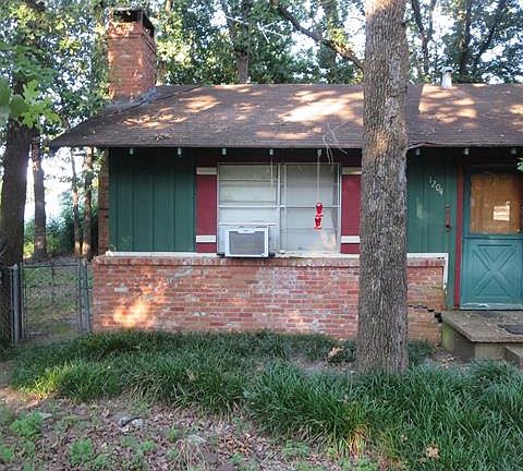 2nd image of 1204 Arrowhead Dr
