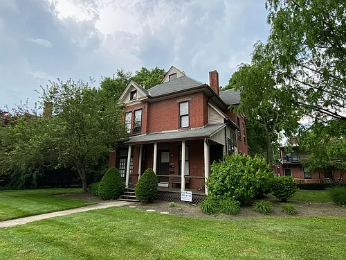 Dennison Ave 877 NCR Photo 1