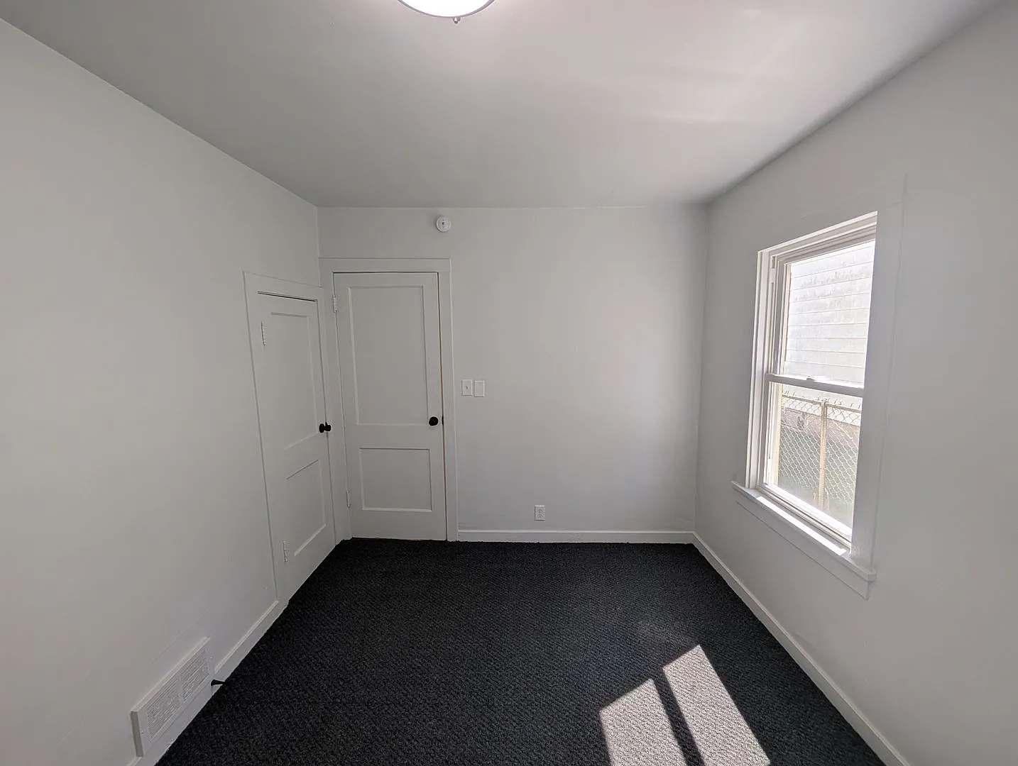 Completely Renovated 3-Bedroom, 1-Bathroom Home $1,250/Month - Accepting Section 8 — Photo 4