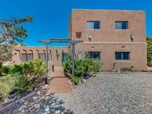 29 Lakeview Dr, Sandia Park, NM 87047