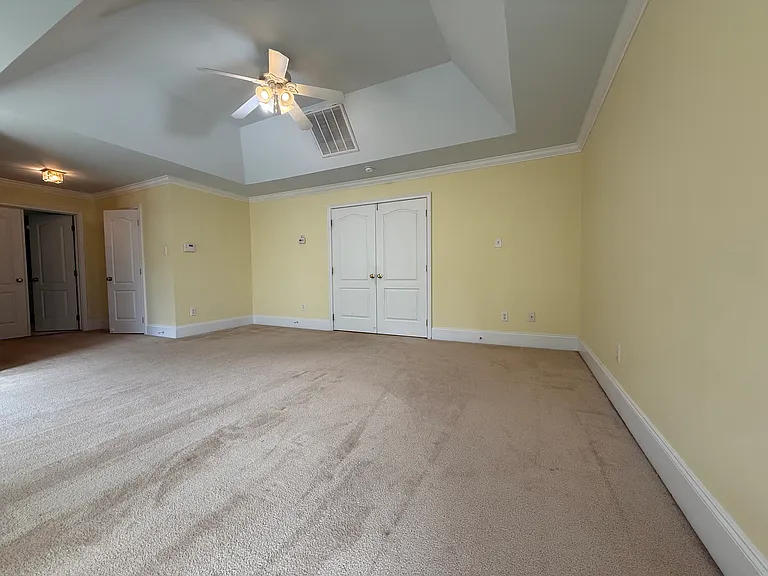 606 Winston Ln — Photo 45