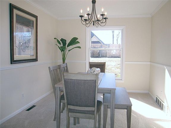4th image of 11918 Westwood Dr