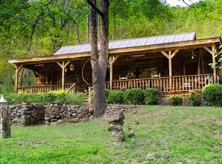 655 Lake Charles Rd, Franklin, NC 28734