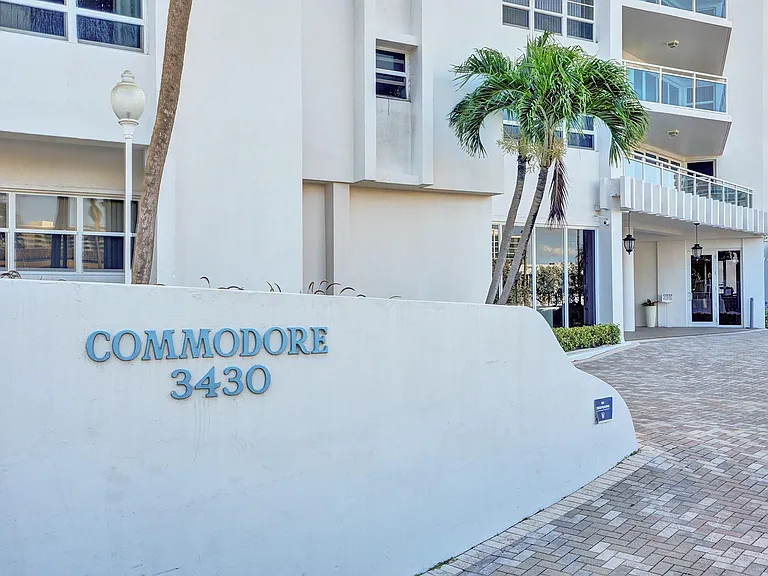 3430 Galt Ocean Dr #802 — Photo 52