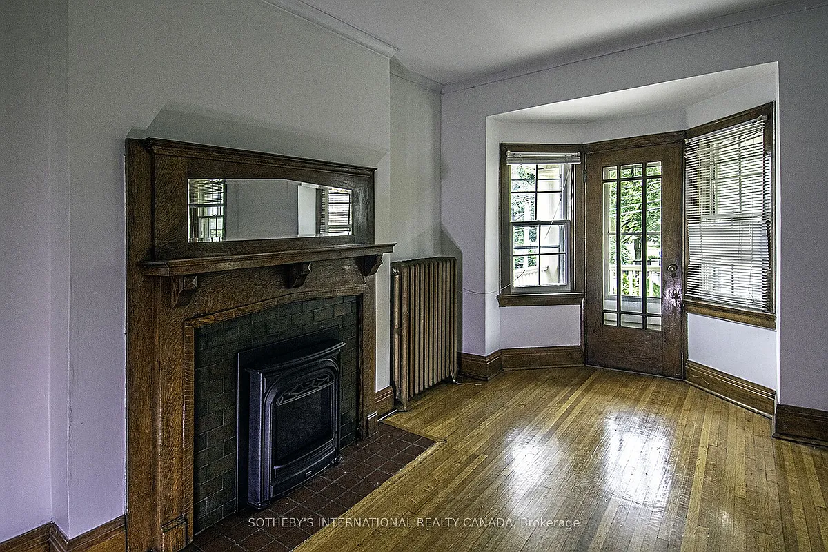 Building Photo - 19 Melgund Rd #UPPER