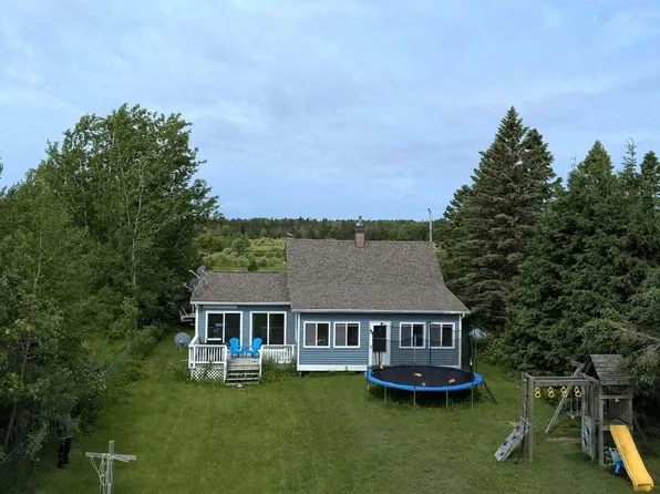 3411 S Lake George Rd, Sault Sainte Marie, MI 49783