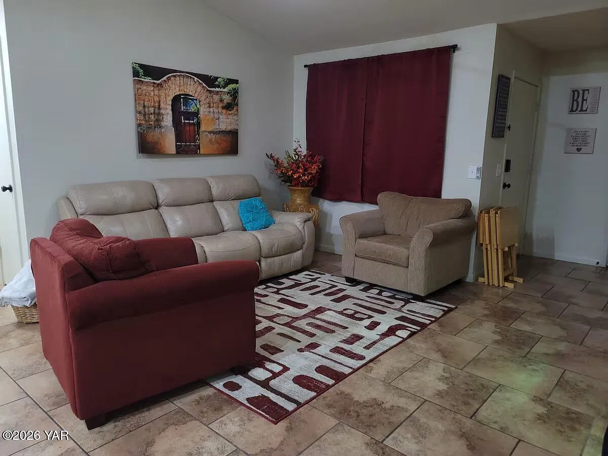 2 bed, 2.0 bath, 1247 sqft, $1,550 — Photo 2
