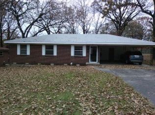 916 Country Club Rd, Sherwood, AR 72120