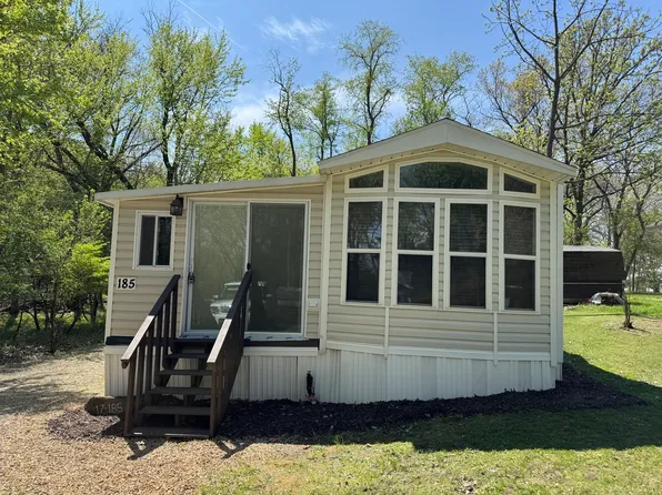 17-185 Woodhaven Lakes, Sublette, IL 61367