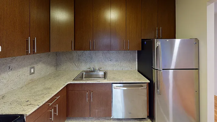 Rented by AZ REALTY NYC LLC | media 21