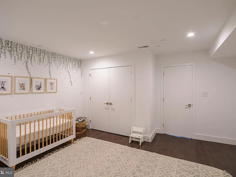 1343 S Garnet St — Photo 21