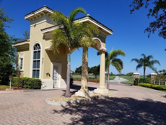 3rd image of 3765 SW Briarbrook Way