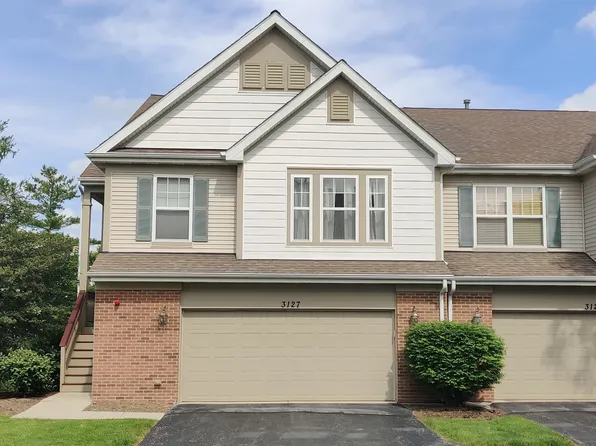 3127 Saganashkee Ln, Naperville, IL 60564